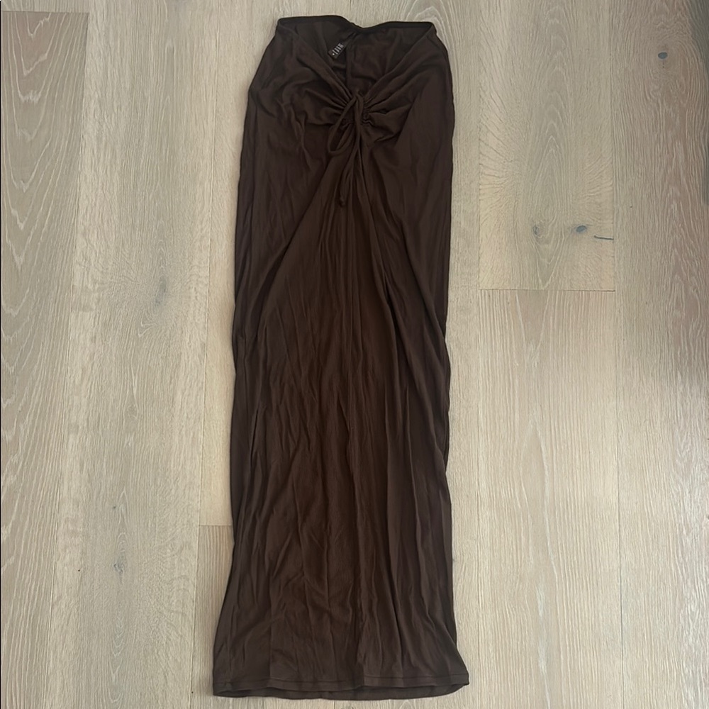 Elegant Brown SKIMS Maxi Skirt - Bodycon with Side Ruching